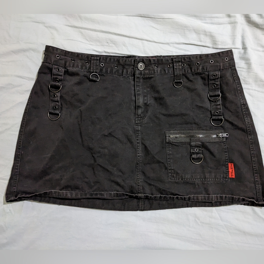Y2K Tripp NYC black grommet skirt sz 18